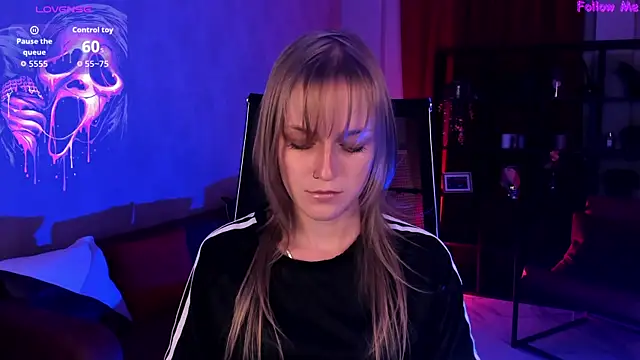 Snapshot of KiraMontoya chatting on 09/13/25, 05:46 KiraMontoya online show from 09/13/25, 05:46