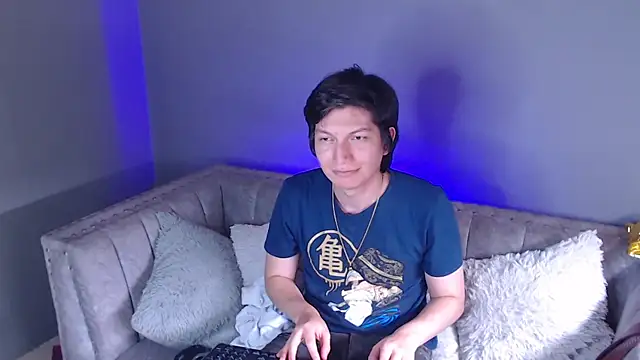 Snapshot of Golden-Boyy chatting on 02/12/25, 03:27 Golden-Boyy online show from 02/12/25, 03:27