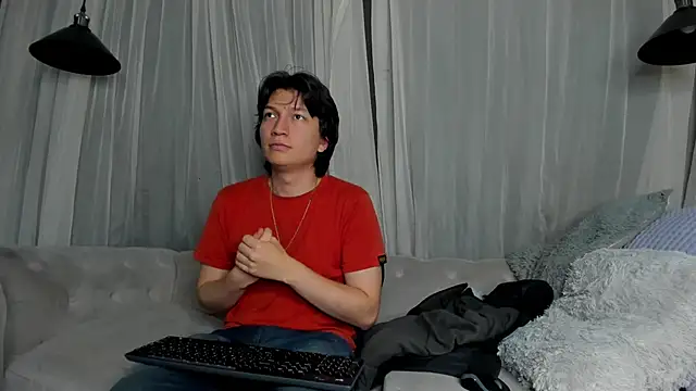 Snapshot of Golden-Boyy chatting on 03/16/25, 03:28 Golden-Boyy online show from 03/16/25, 03:28