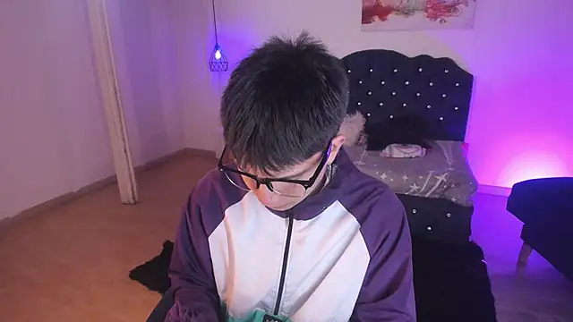 Snapshot of Golden-Boyy chatting on 09/09/25, 03:06 Golden-Boyy online show from 09/09/25, 03:06