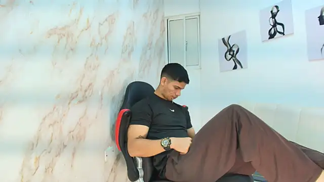 Snapshot of ANDRES_STUD chatting on 12/03/25, 04:31 ANDRES STUD online show from 12/03/25, 04:31