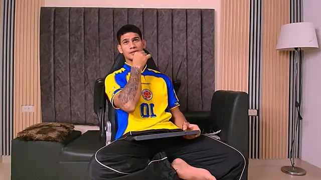 ANDRES STUD online show from 07/19/26, 03:43