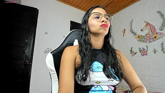 Snapshot of alisson_hoffman05 chatting on 01/13/26, 06:13 alisson hoffman05 online show from 01/13/26, 06:13