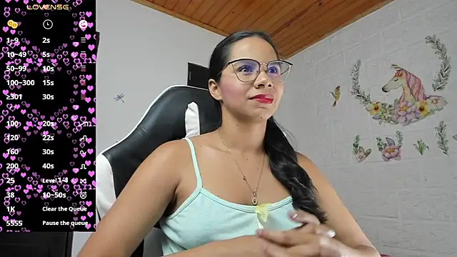 Snapshot of alisson_hoffman05 chatting on 05/16/26, 11:03 alisson hoffman05 online show from 05/16/26, 11:03