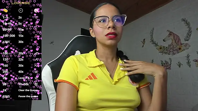 alisson hoffman05 online show from 06/23/26, 07:34