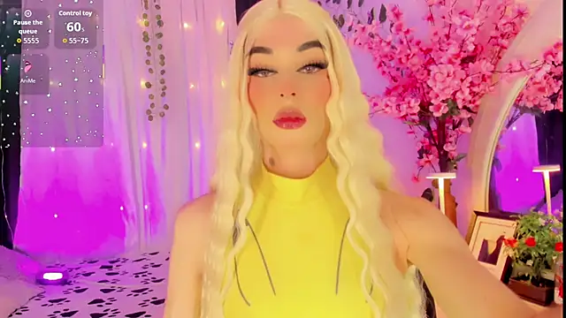 Snapshot of Irina_milkmaid chatting on 12/13/25, 07:53 Irina milkmaid online show from 12/13/25, 07:53