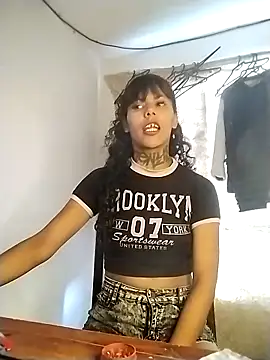 Snapshot of StormyWets_Bluk chatting on 09/15/25, 01:33 StormyWets Bluk online show from 09/15/25, 01:33