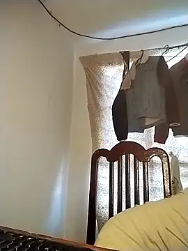 Snapshot of StormyWets_Bluk chatting on 09/22/25, 12:29 StormyWets Bluk online show from 09/22/25, 12:29