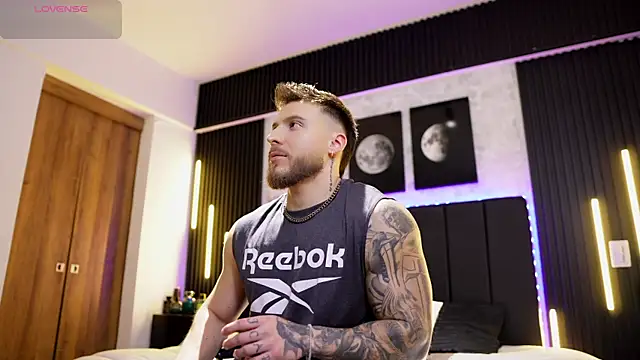 Snapshot of David_blake_ chatting on 12/03/25, 06:21 David blake online show from 12/03/25, 06:21