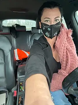 Loveblackzilla online show from 12/01/25, 03:17