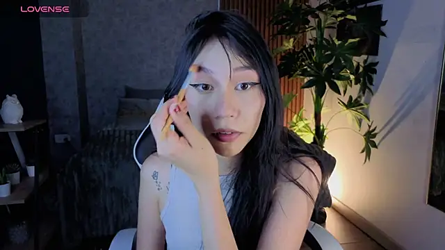Miaa Lee7 online show from 07/30/26, 09:47