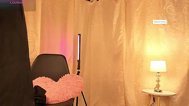 sophia dumont online show from 10/01/25, 12:16