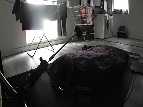 Snapshot of YourLoveBoyKevin chatting on 09/16/25, 03:02 YourLoveBoyKevin online show from 09/16/25, 03:02