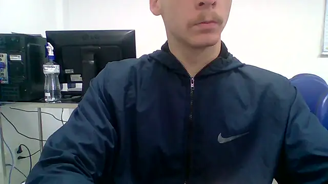 Snapshot of Novinho_pica_rosa chatting on 10/17/25, 11:24 Novinho pica rosa online show from 10/17/25, 11:24