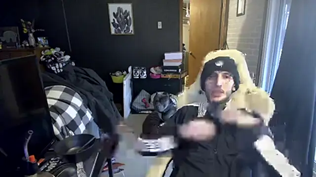 Snapshot of BadJewfucks chatting on 11/27/25, 09:06 BadJewfucks online show from 11/27/25, 09:06