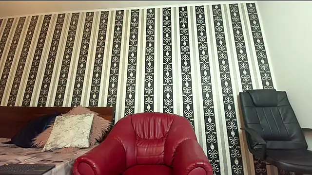 SWEET-SOPHI online show from 11/29/25, 09:40