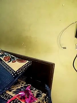 Snapshot of sufiya-ji chatting on 02/16/25, 12:54 sufiya-ji online show from 02/16/25, 12:54