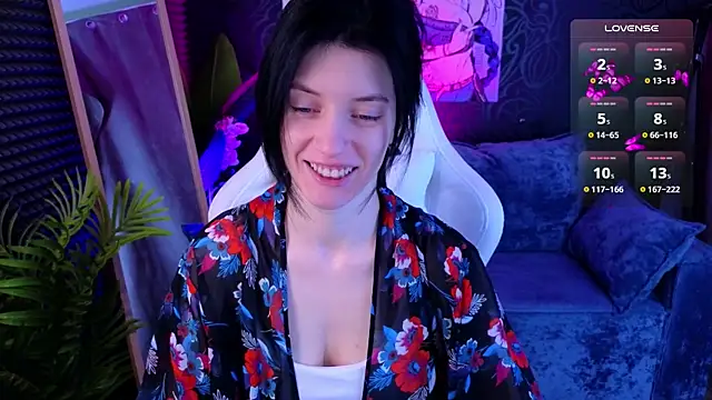 Snapshot of roxy_riot_ chatting on 11/13/25, 01:26 roxy riot online show from 11/13/25, 01:26