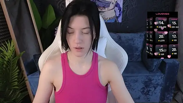 Snapshot of roxy_riot_ chatting on 12/02/25, 01:22 roxy riot online show from 12/02/25, 01:22