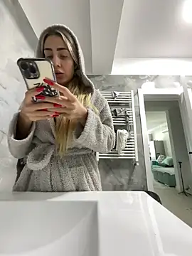 BonyBon29 online show from 12/15/25, 07:45