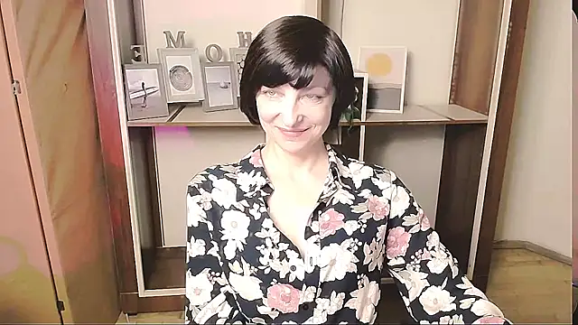  AngeliaFlow  online show from 05/06/26, 08:41
