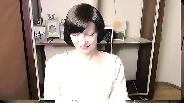  AngeliaFlow  online show from 05/30/26, 07:27