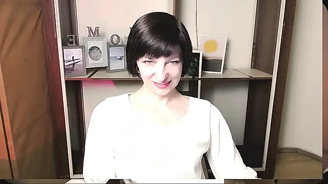  AngeliaFlow  online show from 06/06/26, 07:02