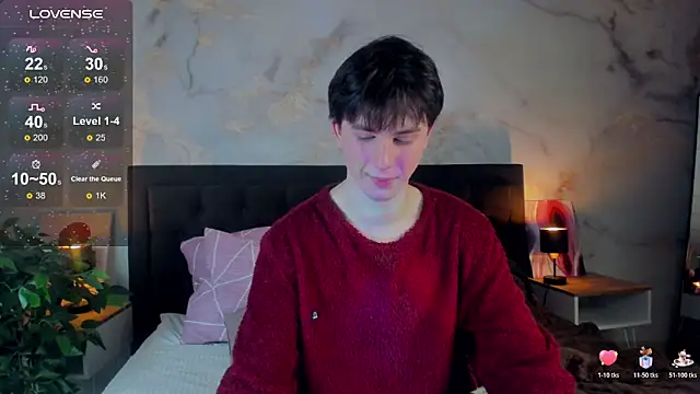 AdrianoAubert online show from 11/18/25, 04:17