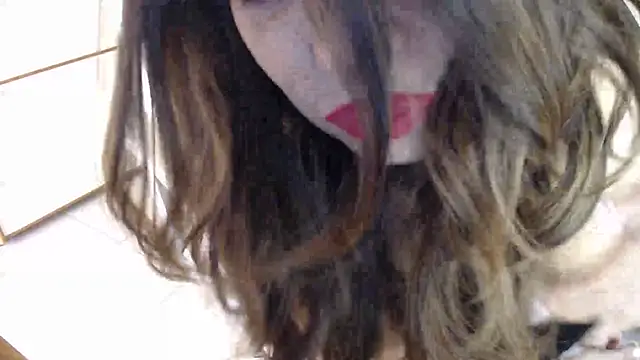 Snapshot of bambolina_sexy1985 chatting on 03/14/25, 10:07 bambolina sexy1985 online show from 03/14/25, 10:07