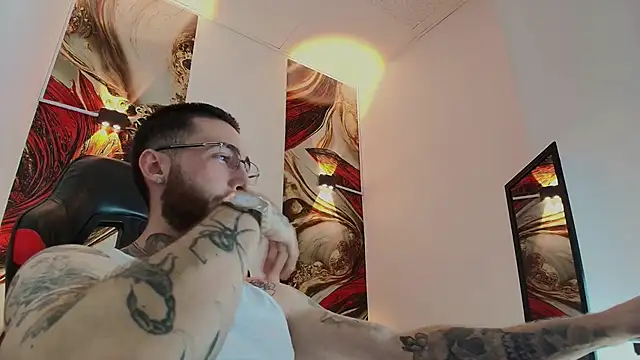 Luke davis01 online show from 11/28/25, 01:14