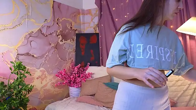 PortiaBellew online show from 02/13/25, 07:24