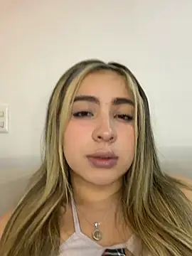 Cloee Rainbow1 online show from 06/20/26, 11:29