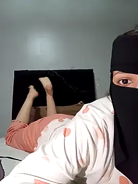 Snapshot of Milan-88 chatting on 11/06/25, 07:37 Milan-88 online show from 11/06/25, 07:37