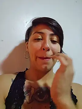 Snapshot of MaiPandora chatting on 12/20/25, 06:42 MaiPandora online show from 12/20/25, 06:42
