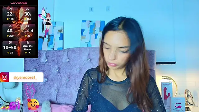 Skye Moore online show from 10/02/25, 06:48