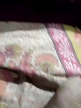 Snapshot of simrun70 chatting on 10/16/25, 01:06 simrun70 online show from 10/16/25, 01:06