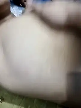 Snapshot of simrun70 chatting on 10/31/25, 07:59 simrun70 online show from 10/31/25, 07:59