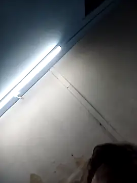 Snapshot of simrun70 chatting on 12/04/25, 12:53 simrun70 online show from 12/04/25, 12:53