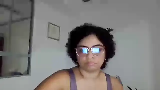 Snapshot of Tana_latin chatting on 09/24/25, 01:09 Tana latin online show from 09/24/25, 01:09