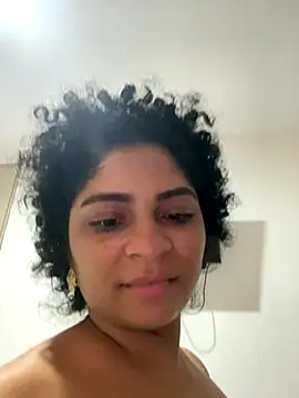 Snapshot of Tana_latin chatting on 10/04/25, 04:10 Tana latin online show from 10/04/25, 04:10