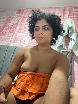 Snapshot of Tana_latin chatting on 10/26/25, 12:27 Tana latin online show from 10/26/25, 12:27