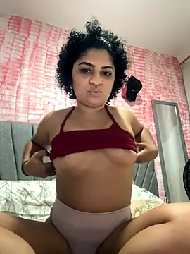 Snapshot of Tana_latin chatting on 11/13/25, 12:09 Tana latin online show from 11/13/25, 12:09