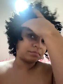 Snapshot of Tana_latin chatting on 11/21/25, 01:04 Tana latin online show from 11/21/25, 01:04