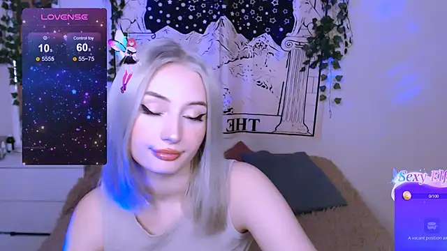 Snapshot of beauty_blonde chatting on 02/06/25, 10:32 beauty blonde online show from 02/06/25, 10:32