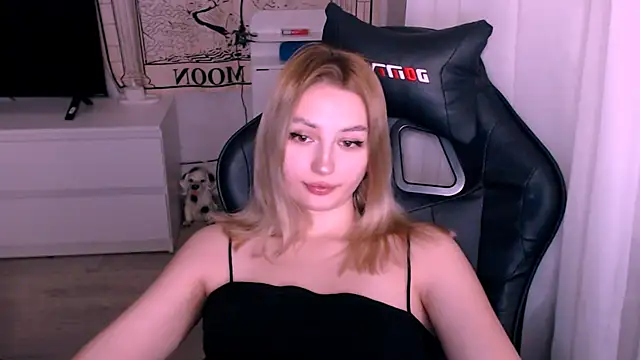 beauty blonde online show from 11/12/25, 01:17