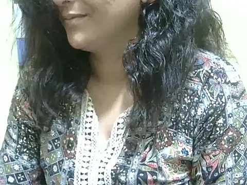 Your cutiepie  online show from 11/03/25, 05:14