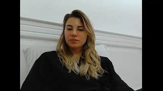 Snapshot of Goddess_Lia chatting on 02/06/25, 06:46 Goddess Lia online show from 02/06/25, 06:46