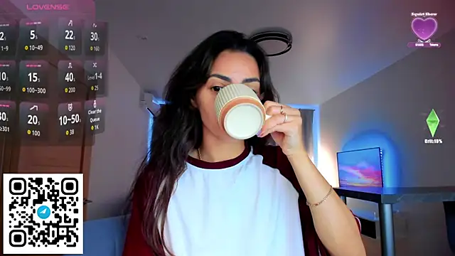 Snapshot of EmiliaZen chatting on 09/27/25, 12:21 EmiliaZen online show from 09/27/25, 12:21