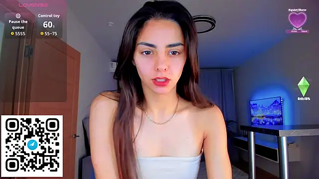 Snapshot of EmiliaZen chatting on 10/17/25, 05:48 EmiliaZen online show from 10/17/25, 05:48