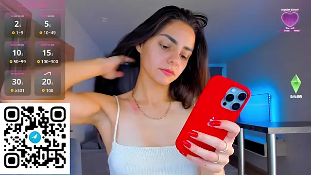 Snapshot of EmiliaZen chatting on 10/24/25, 12:56 EmiliaZen online show from 10/24/25, 12:56